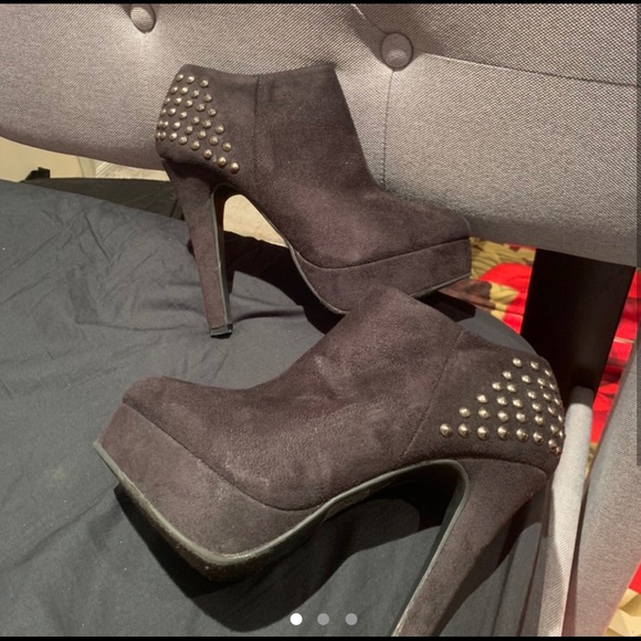 Studded Boots - Picture 1 of 3